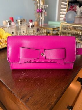 kate spade Hot Pink Bow Leather Wallet Clutch waist bag 100% leather
